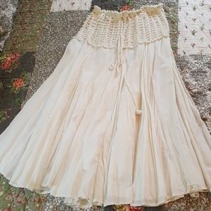 White, lightweight skirt